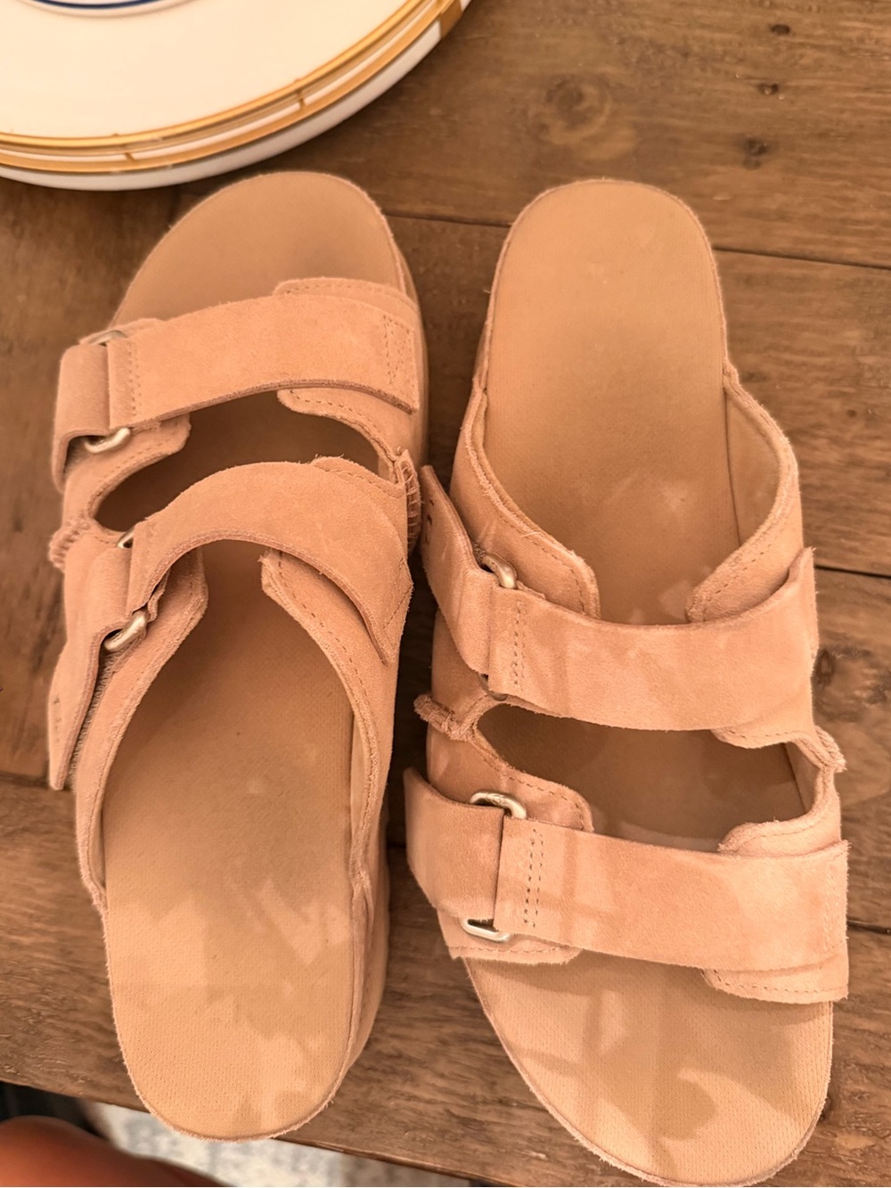 Women's Ugg goldenstar Hi Slide Sandal - Sand